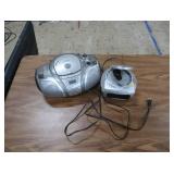 2 CD PLAYERS