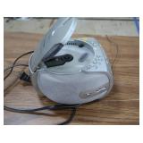 2 CD PLAYERS