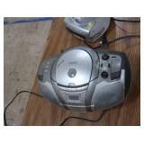 2 CD PLAYERS