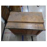 ANTIQUE WORK BENCH