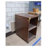 ROLLING WOOD SHELF & WORK BENCH