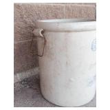 Red Wing 6 Gallon Crock