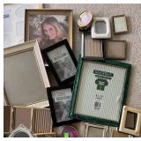 MB - Mixed Picture Frame Lot