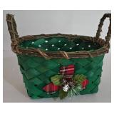 LL-ST - Holiday Basket Planter Mixed Lot With Metal Mailbox