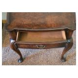 Vintage Hekman End Table With Drawer