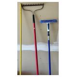 Mixed Garden Tools & Lawn Care Supplies