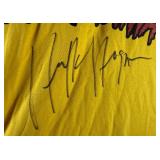 Hulk Hogan Autographed Hulkamania WWF Wrestling T-Shirt Size XL w/ Schwartz COA
