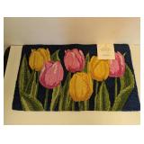 NEW HOOKED ACCENT RUG ROSES