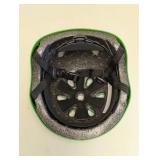 NEW KIDS SKATEBOARD HELMET GREEN