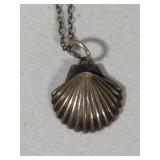 925/Sterling Necklaces & Pendants