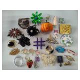 Lot of Assorted Brooches/Pins