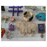 Lot of Assorted Brooches/Pins