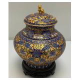 Vintage Exquisite Chinese Covered Decorative Gilded Cloisonne Urn With Wood Stand 9