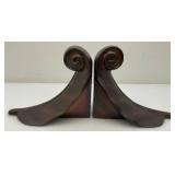Neoclassical Acanthus Leaf-Shaped Foliate Brass Bookends 4" x 5 1/4" x 6"