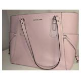 Michael Kors Voyager Tote Pink, Laptop Compartment