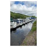 1987 Carver Yacht on the St. Croix at the Bayport Marina - No Reserve