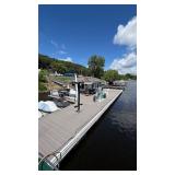 1987 Carver Yacht on the St. Croix at the Bayport Marina - No Reserve