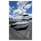 1987 Carver Yacht on the St. Croix at the Bayport Marina - No Reserve