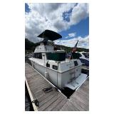 1987 Carver Yacht on the St. Croix at the Bayport Marina - No Reserve