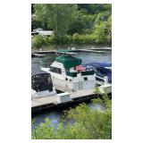 1987 Carver Yacht on the St. Croix at the Bayport Marina - No Reserve