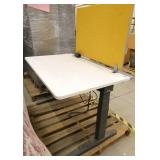 29x46 electric table with privacy screen