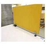 29x46 electric table with privacy screen