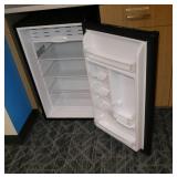 Magic Chef dorm refrigerator - works