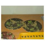 Melanine Serving Trays (x5) + Melanine Plates 6' (x4)