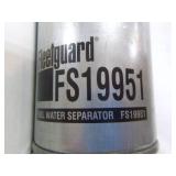 NEW 10 Fleetguard Fuel/Water Separator Filters