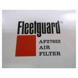 NEW 2 Fleetguard Air  Filters