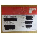 NEW 2 Fleetguard Air Filters