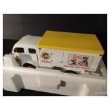 Danbury Mint 1955 Borden's Milk Truck