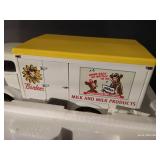 Danbury Mint 1955 Borden's Milk Truck