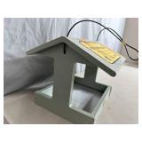 New Bird's Choice Fly-Thru Bird Feeder