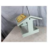 New Bird's Choice Fly-Thru Bird Feeder