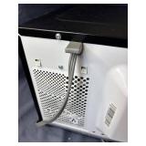 Black & Decker Microwave 9" x 13" x 11"