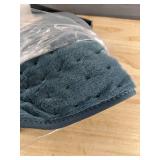 Valgeluik Heating Pad, 17" x 33" - Brand New *Q