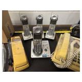 Lot of 4 Panasonic Cordless Phones with Base and 2 Vintage GE Phones