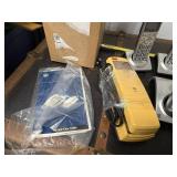 Lot of 4 Panasonic Cordless Phones with Base and 2 Vintage GE Phones