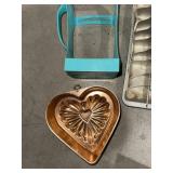 Vintage Kitchen Gadgets, Milk Carton Handholder Racks Heart Mold