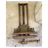 Columbian Cast Iron Woodworking Bench Vise w/ Wooden Handle USA