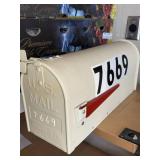 Cream Metal U.S. Mail Rural Mailbox w/ Red Flag Address 7669
