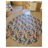 Set of 10 Large Round Tablecloths Tropical Floral Print
