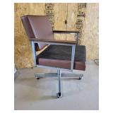 Mid-Century Style Swivel Office Chair With Wood Arms