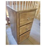 Rug, Hamper & 3-Drawer Chest Mixed Lot