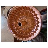 Lot Including Assorted Bakeware Pans Colanders Bundt Mold Roasters