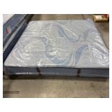 Sealy Posturepedic Plus Standard King Mattress Sealy Posturepedic Plus Standard King Mattress