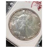 1988 AMERICAN SILVER EAGLE 1 TROY OZ .999 FINE SILVER IN CASE