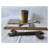 VINTAGE tools and collectibles - Lot of 6 pieces