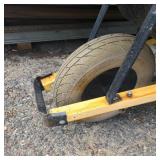 Truper Single Wheel Wheelbarrow with Steel Tray